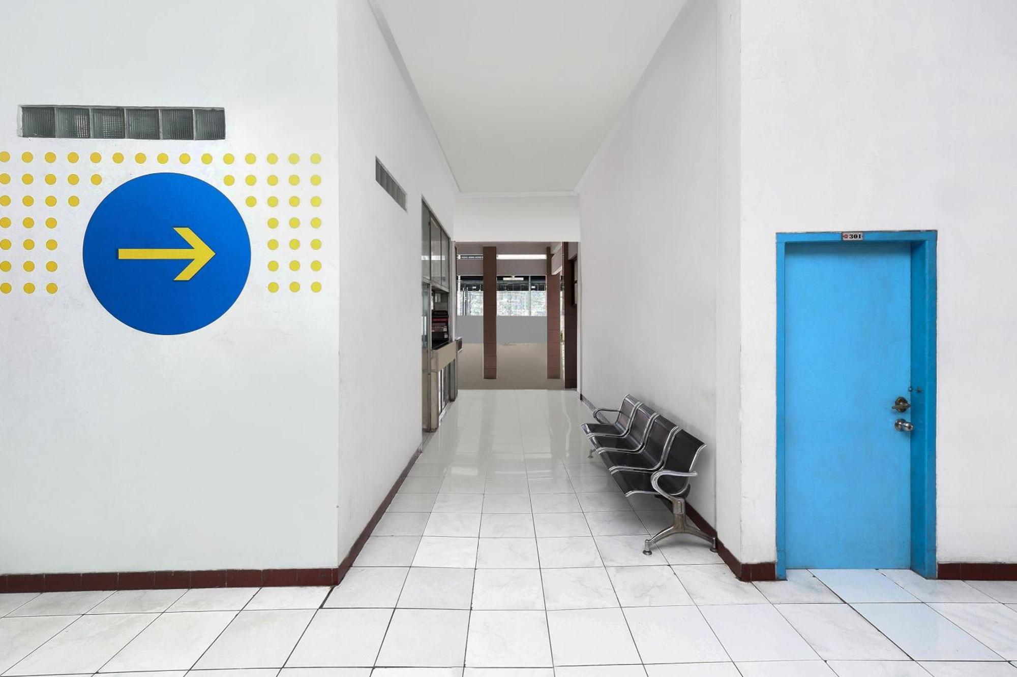 Spot On 2289 Hotel Saudara Tegal Kültér fotó